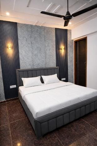 Private 1 Bedroom Stay for Couples & Solo Traveler Vacation rental in Noida