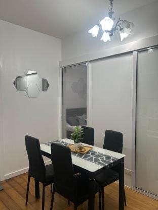 Maison Lumière — near Rockwell Makati, FREE pool Vacation rental in Mandaluyong