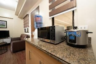 2BR Cloud 512 with One Parking Slot Vacation rental in Baguio