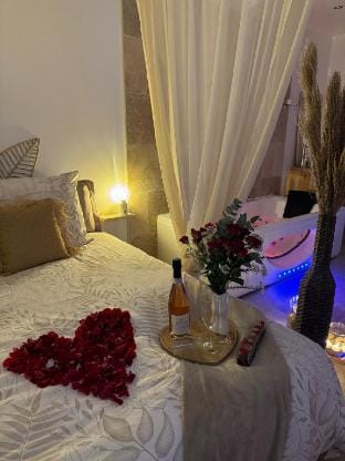 Heart of Bastide · Spa & Balneo · Air conditioning Vacation rental in Occitanie