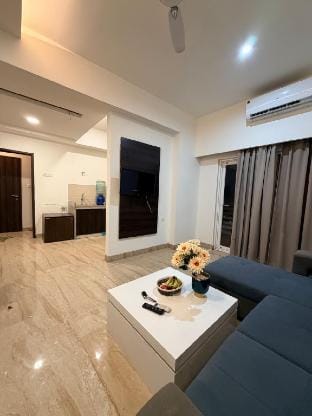 Premium High-Rise Stay & CityView Near PremMandir Vacation rental in Uttar Pradesh