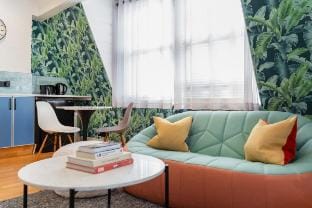 Loft-Style Apartment Close to Fashionable Brick Lane Vacation rental in London Borough of Hackney