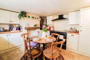 Beautiful Country Cottage - Free WiFi & Parking Vacation rental in Maldon District