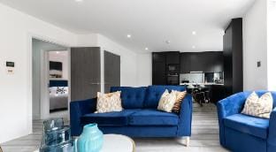 Modern 2-Bed Flat + Parking Included Vacation rental in Staines-upon-Thames