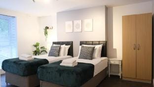 Bright 2-Bed Flat – Comfortable Bedford Stay Vacation rental in Bedford