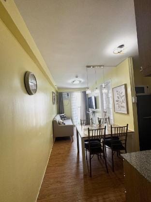 Arezzo Place 1BR Condo near Davao Airport Int. Vacation rental in Davao City