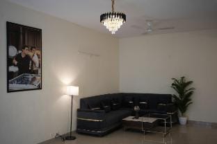 Tajstone –3BHK | FF | Near Taj Mahal by Homeyhuts Vacation rental in Agra