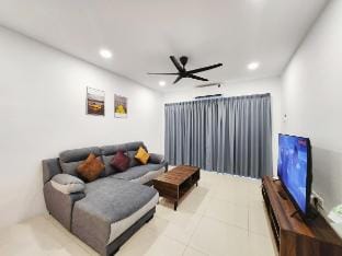 Ipoh Manhattan Condo, Pengkalan 4br12pax Vacation rental in Ipoh