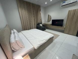 4 Medinah Peace- Near Ramadan Shuttle service Vacation rental in Medina