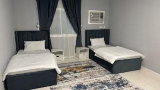 Master Bedroom and 2 Single Beds | 202 Vacation rental in Medina