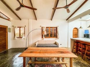 Hacienda Palmera · 3 Bedrooms , Spacious, Beach Vacation rental in General Luna