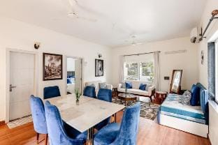 Noida private home with lush green garden Vacation rental in Noida