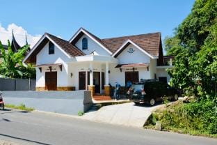 The Baiti Guesthouses Payakumbuh Vacation rental in West Sumatra, Indonesia