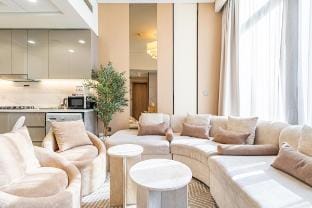Modern 1BR in Azizi Riviera Vacation rental in Dubai
