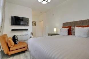 Stylish Self-Contain Studio in Portsea, Portsmouth Vacation rental in Portsmouth