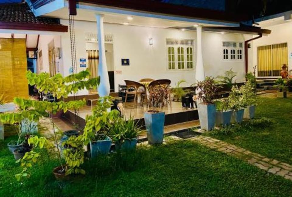 White Villa Airport Transit Hotel Hotel in Western Province