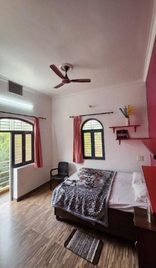 The Travelers Nest: Artistic Boho Hostel Vacation rental in Uttar Pradesh