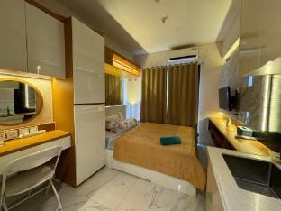 Sky House BSD - Sewa Kamar 24 Jam by SM ROOM Hotel in Indonesia