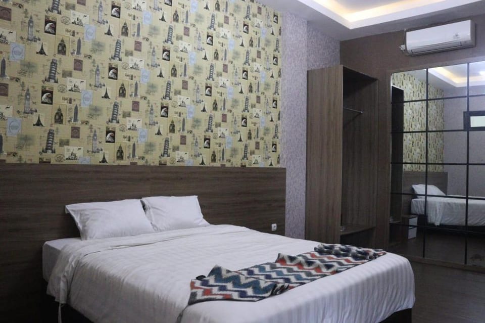 Edu Hotel-Yskanam Hotel in Surabaya