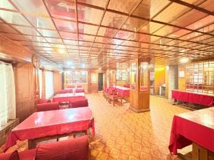 Hotel Valentino 5 minutes walking distance from Darjeeling Mall Road near Telephone Exchange Hotel in Darjeeling