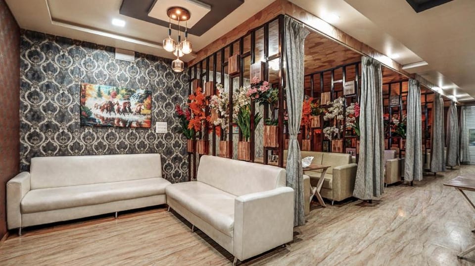 Utkarsh Hotel & Lodging Hotel in Maharashtra