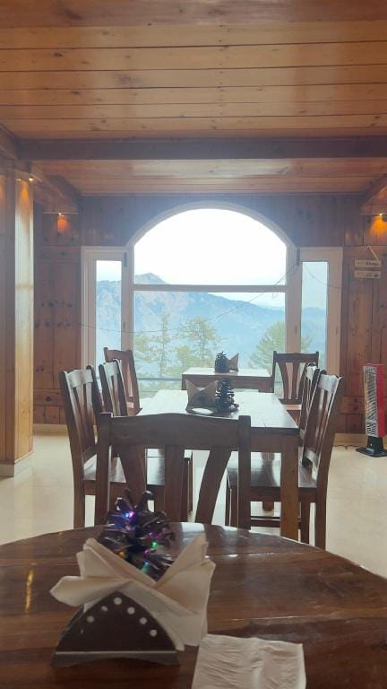 Mashobra Heights Hotel by Shalidrishya Hotel in Himachal Pradesh