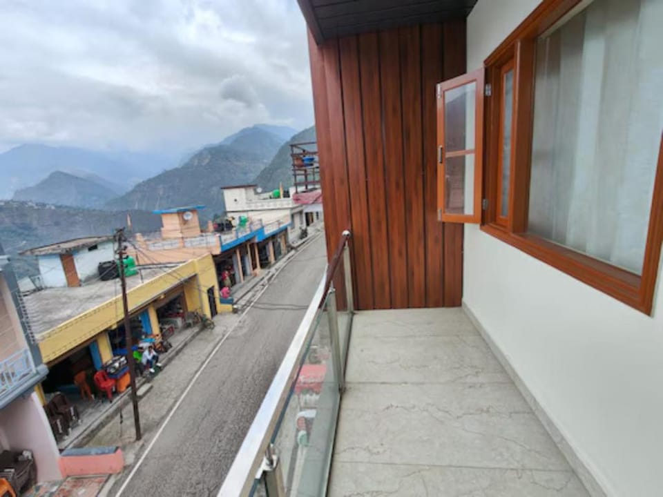 2Bite Hotel and Restaurant Ukhimath Uttarakhand Hotel in Uttarakhand