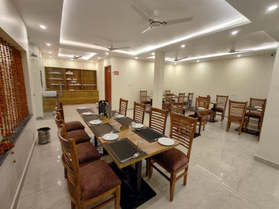 2Bite Hotel and Restaurant Ukhimath Uttarakhand Hotel in Uttarakhand