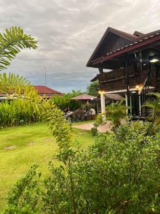 รักษ์ตาโฮมสเตย์-คำชะโนด Hotel in Thailand