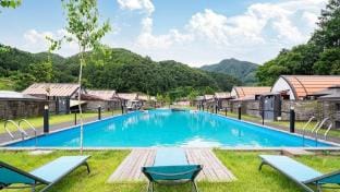 Hongcheon Pool Forest Beethoven Pool Villa Bed and Breakfast in South Korea