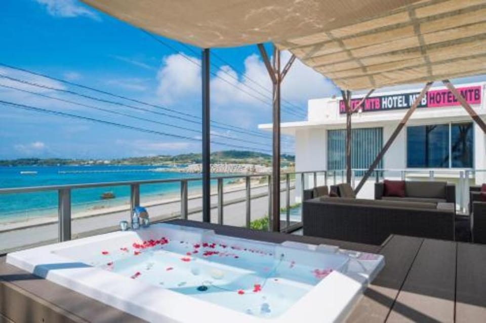 ホテル 美らビーチ Hotel in Okinawa Prefecture
