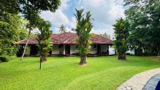 Nick Villa - Bentota Villa in Western Province