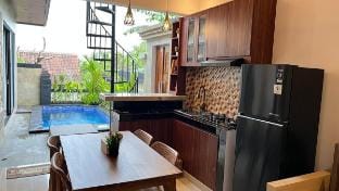 Yasana Jineng 1: Cozy 3 BR, Top Floor Rice Paddy Villa in Abiansemal