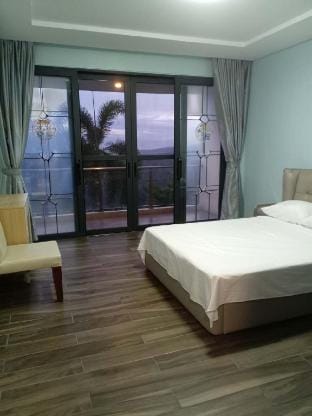 Serene Crest Villa -Private Pool & Peaceful Escape Villa in Angeles