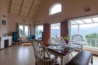 Yellow Tulip  Tea Estate Experience by LexStays Villa in Tamil Nadu
