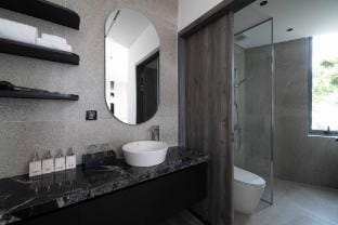 Beo Villa| Millionaire Enclave| Pool, BBQ, Lift Villa in Da Nang