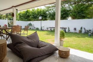 Luxure Villa Rooms 3 – Pool & Shared Kitchen Villa in Sala Dan