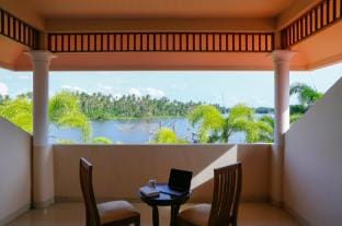 River Whisper Homestay Villa in Kochi