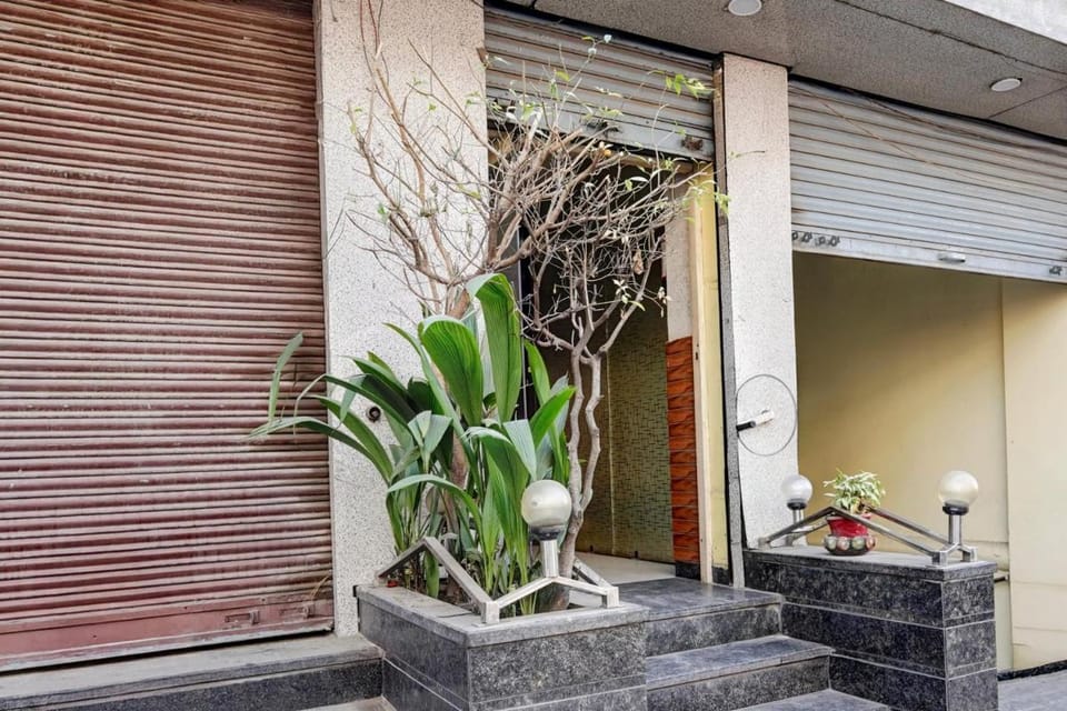 Super Collection O Bus Terminal Haldwani Formerly Moti Tower Hotel in Uttarakhand