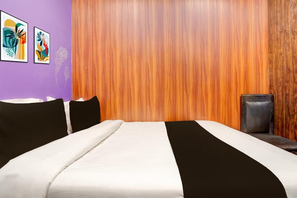 SPOT ON Hotel Emerald Hotel in India