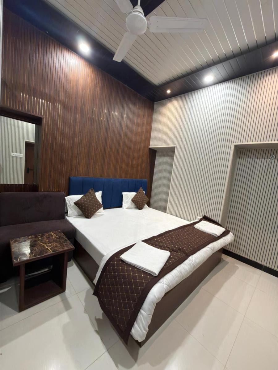 Gulmohar Stays Hotel in Varanasi