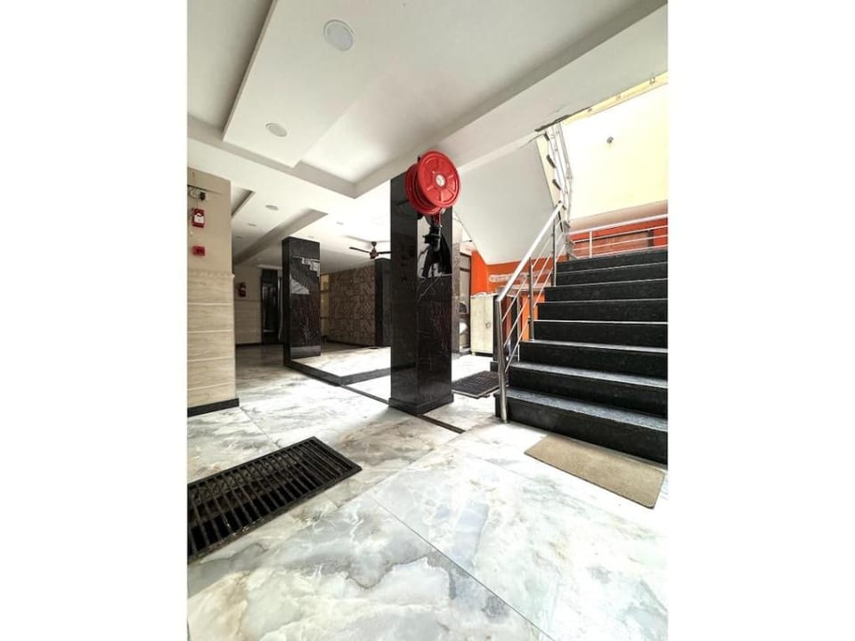 Hotel Kelson Dx-Near Ramakrishna Ashram Metro Hotel in New Delhi