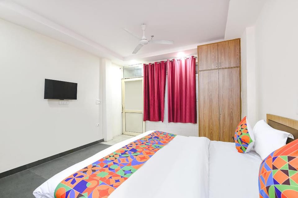 FabHotel Grand Hotel in New Delhi