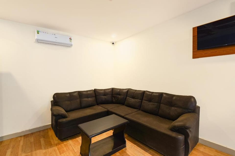 FabHotel Vedhanshi Hotel in Hyderabad