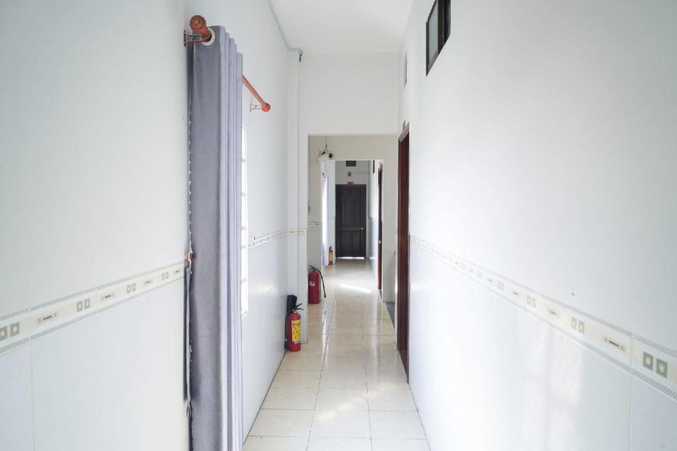 Nha Nghi Long Nhi Hotel in Ho Chi Minh City