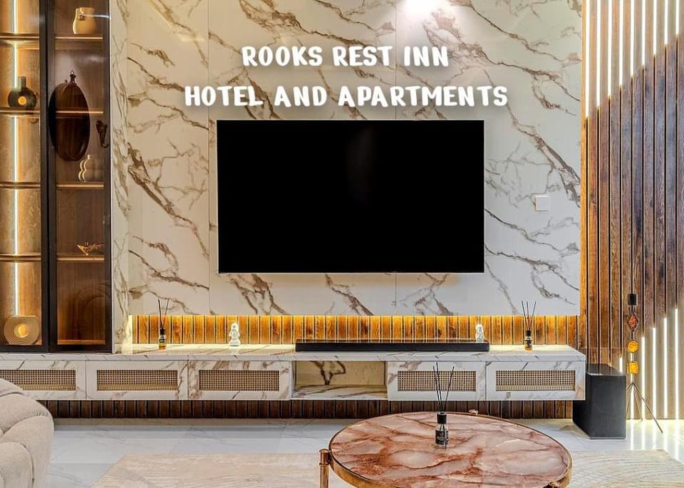 THE ROOKS REST INN & APARTMENT Hotel in Lagos