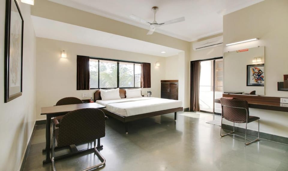 Hotel Hospice Surat Hotel in Gujarat