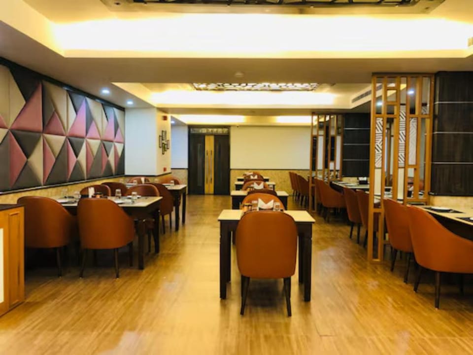 Hotel Myriad Lucknow Uttar Pradesh Hotel in Lucknow