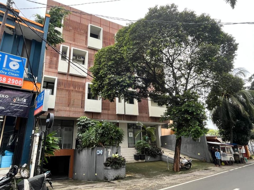 Cove Casa Dyna Hotel in South Jakarta City