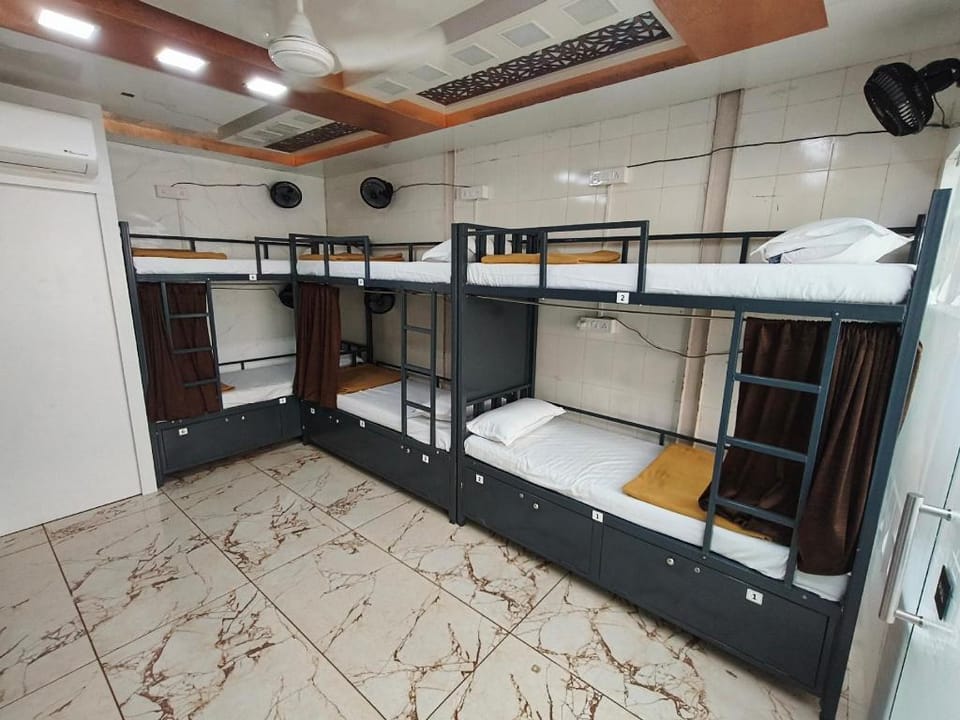 Sahar AC Dormitory Hotel in Mumbai